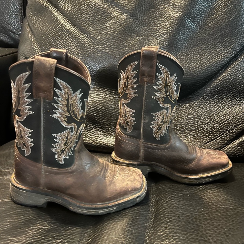 Ariat boots little kids size 11